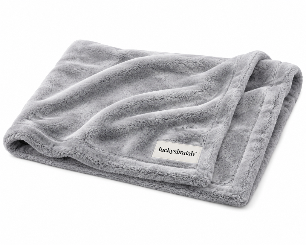 𝒍𝒖𝒄𝒌𝒚𝒔𝒍𝒊𝒎𝒍𝒂𝒃™ CozyNest Self-Warming Pet Blanket